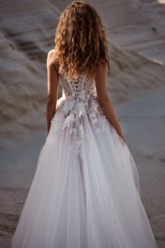 Milla Nova - White and Lace Style #Tessa #4 backface vertical cropped thumbnail