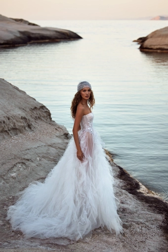 Milla Nova - White and Lace Style #Zoraida #3 vertical thumbnail
