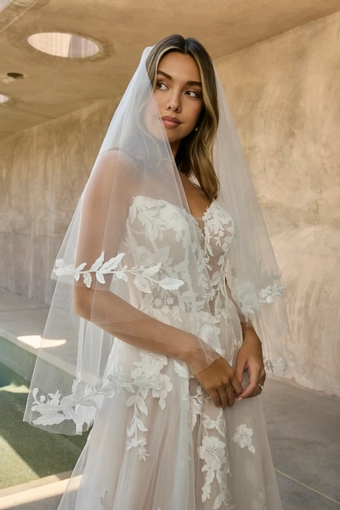 Beloved by Casablanca BL492 #4 frontface vertical cropped thumbnail