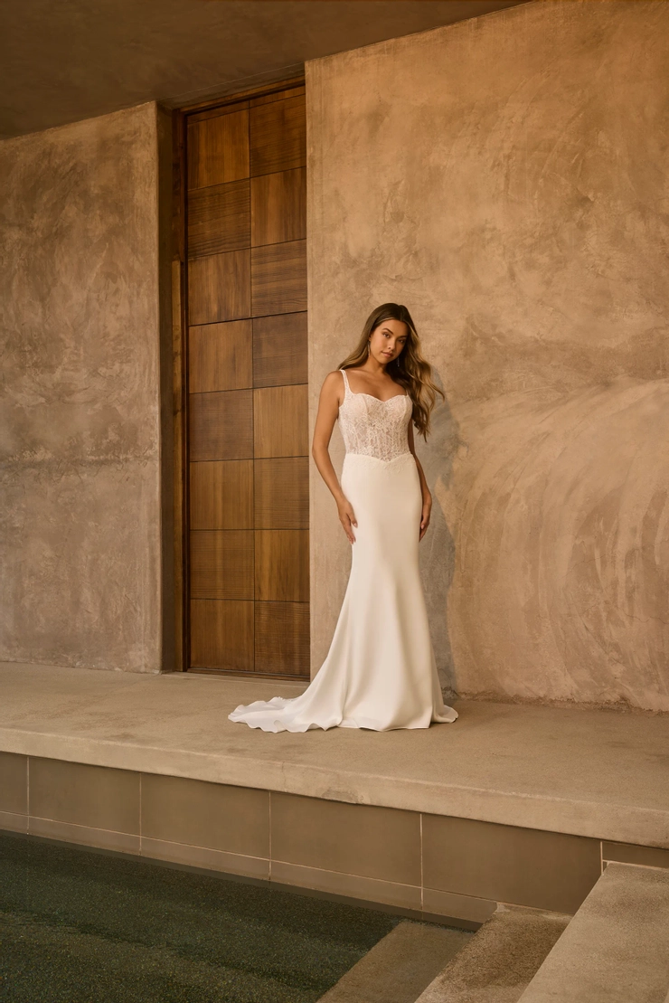 Style BL493 Samira Default Thumbnail Image