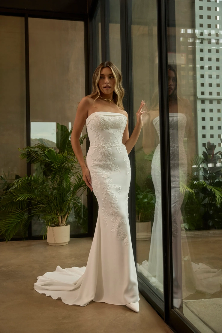 BeLoved by Casablanca BL495