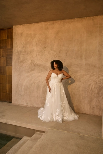 Beloved by Casablanca #BL492C #0 default frontface vertical thumbnail