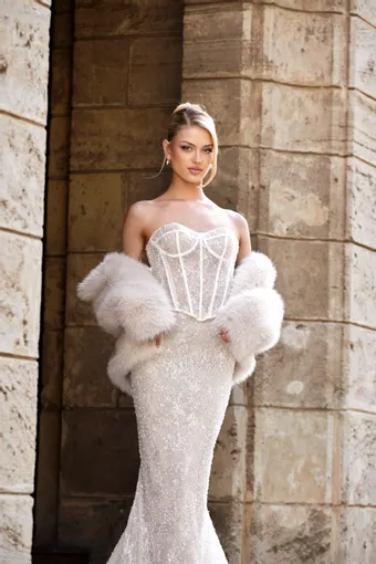 Zavana Bridal Demi #5 frontface vertical cropped thumbnail