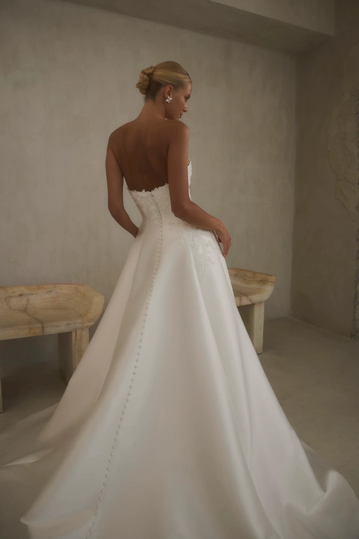 Casablanca Bridal 2624-2