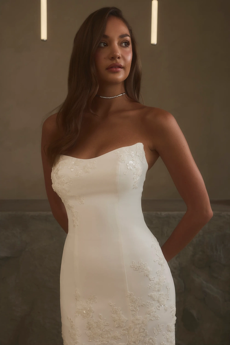 Casablanca Bridal 2626