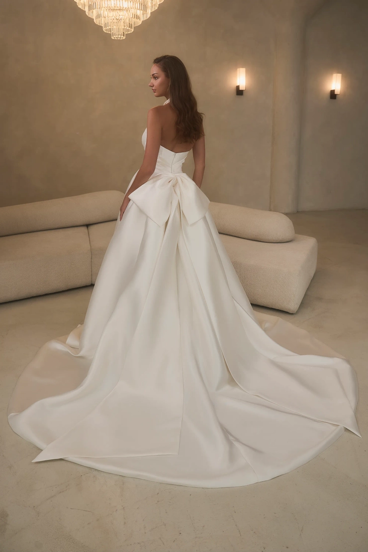 Casablanca Bridal 2628