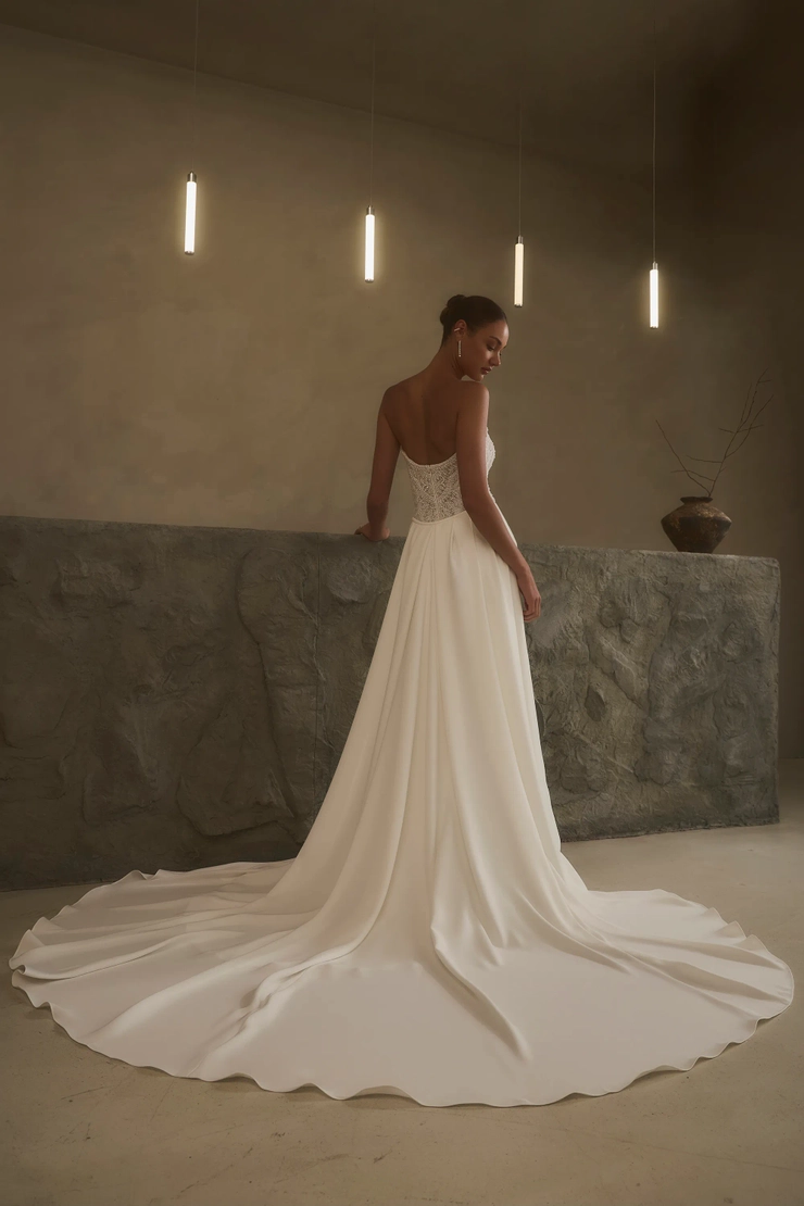 Casablanca Bridal 2632
