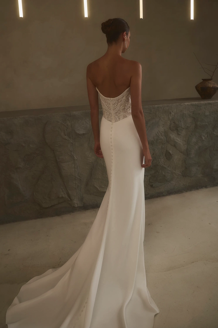 Casablanca Bridal 2632