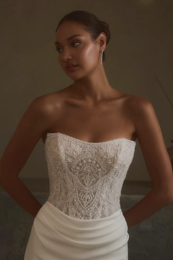 Casablanca Bridal Ruthie #6 frontface vertical cropped thumbnail