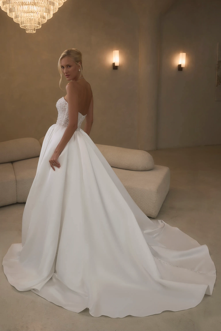 Casablanca Bridal 2636