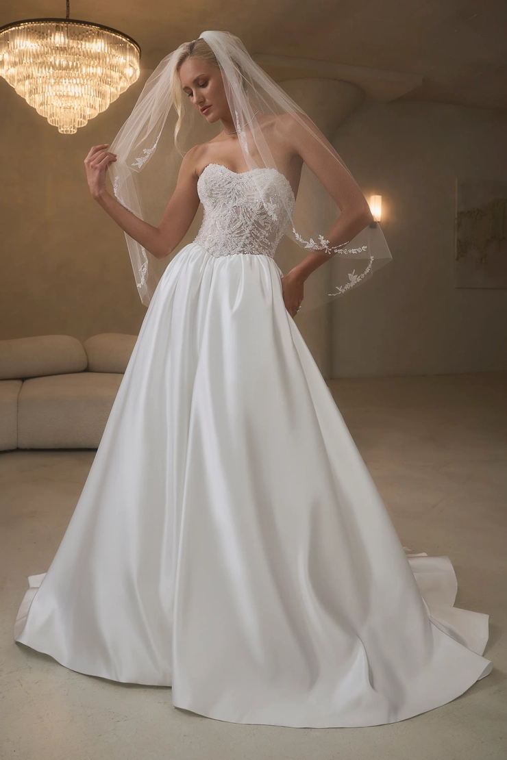 Casablanca Bridal Style #2636 #1 frontface vertical picture