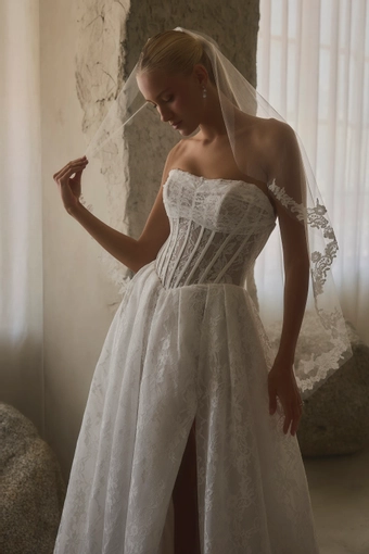 Casablanca Bridal Bennet #4 frontface vertical cropped thumbnail