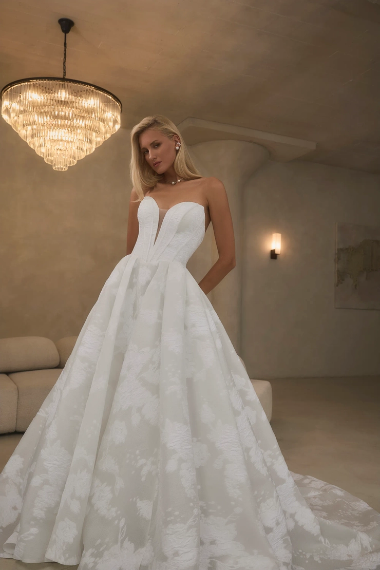 Casablanca Bridal Style #2640 #1 frontface vertical picture