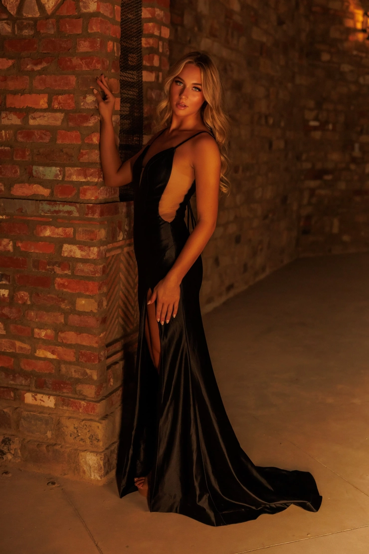 Sophia Thomas Style #10138 #1 frontface vertical picture