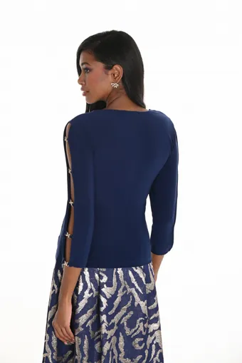 Frank Lyman 259044 #1 default backface vertical cropped thumbnail