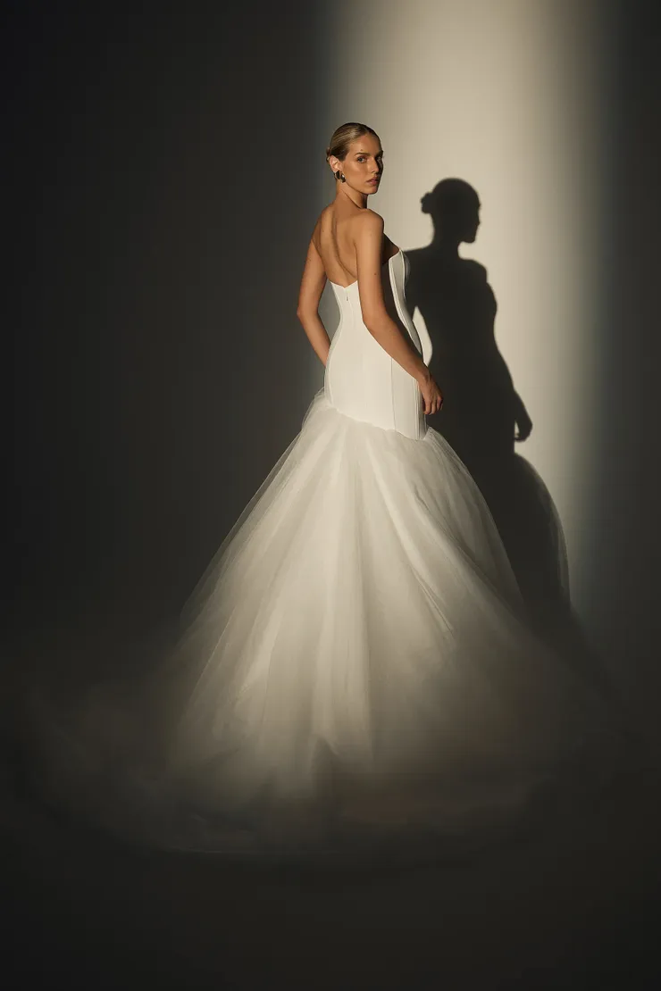 Casablanca Bridal LE167