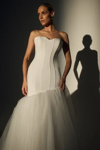 Le Blanc #LE167 #4 frontface vertical cropped thumbnail