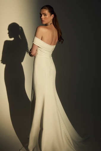 Le Blanc Enid #5 backface vertical cropped thumbnail