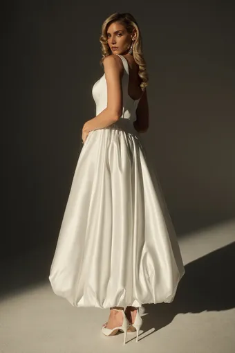 Le Blanc #LE170-2 #11 backface vertical thumbnail