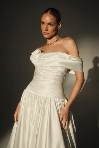 Le Blanc #LE171-1 #9 frontface vertical cropped thumbnail