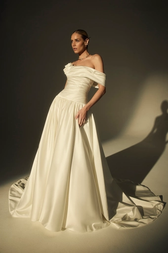 Le Blanc Rowe #2 frontface vertical thumbnail