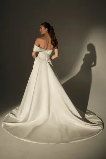 Le Blanc #LE171-2 #2 backface vertical thumbnail