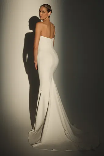 Le Blanc #LE172 #2 backface vertical thumbnail