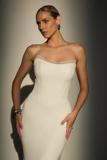 Le Blanc #LE172 #5 frontface vertical cropped thumbnail