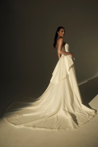 Le Blanc Josiane #1 default backface vertical thumbnail