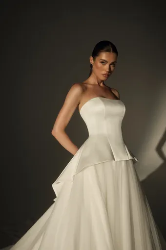 Le Blanc #LE174 #5 frontface vertical cropped thumbnail