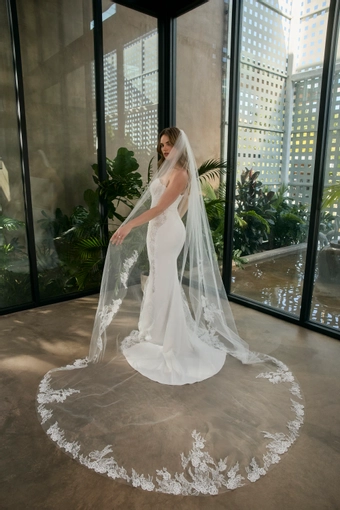 Style BL499V Peridot Veil #1 default backface vertical thumbnail