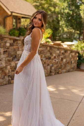 Sophia Thomas Style #B319 #3 vertical cropped thumbnail