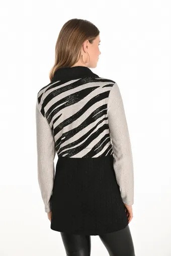 Frank Lyman  253341 #2 backface vertical thumbnail