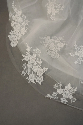 Blue Willow by Anne Barge Style Erivo #4 vertical cropped thumbnail