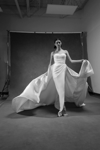 Blue Willow by Anne Barge Kaia #3 frontface vertical thumbnail