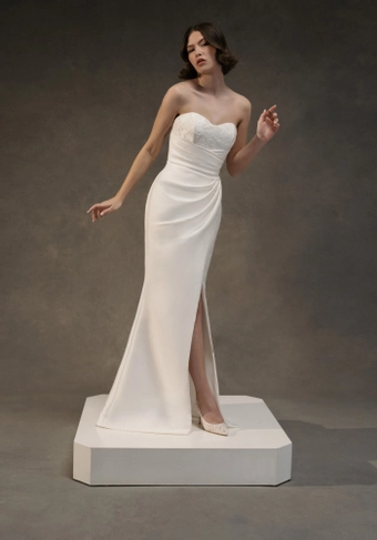 Blue Willow by Anne Barge Kaia #1 frontface vertical thumbnail