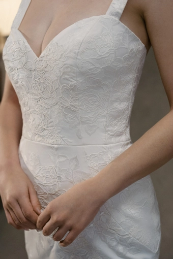 Blue Willow by Anne Barge Scarlett #6 frontface vertical cropped thumbnail