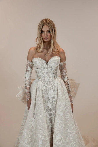 Charlotte Colby John #4 frontface vertical cropped thumbnail