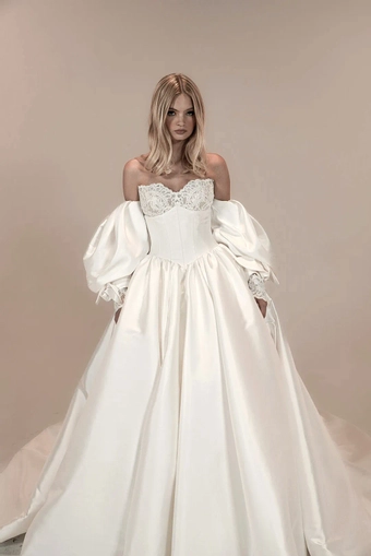 Vivienne Colby John #2 frontface vertical cropped thumbnail