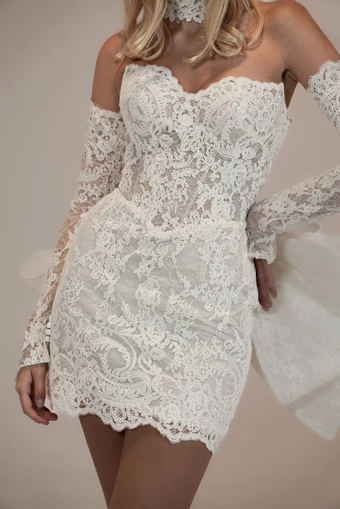 Vivienne Mini Colby John #3 frontface vertical cropped thumbnail