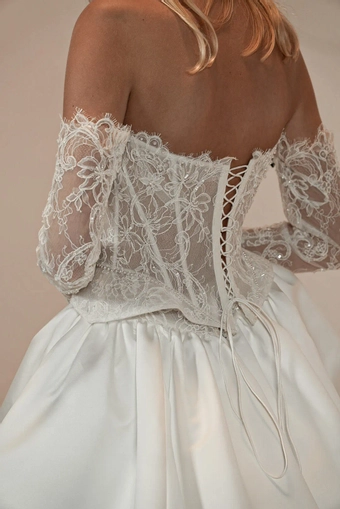 Jacqueline Colby John #4 backface vertical cropped thumbnail