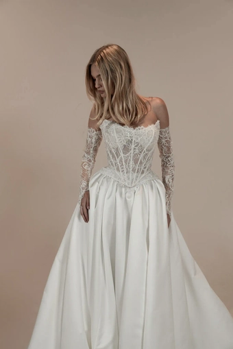 Jacqueline Colby John #2 frontface vertical cropped thumbnail