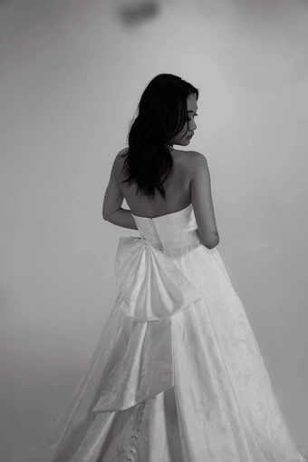 Colby John L2615 Angelina #6 backface vertical cropped thumbnail
