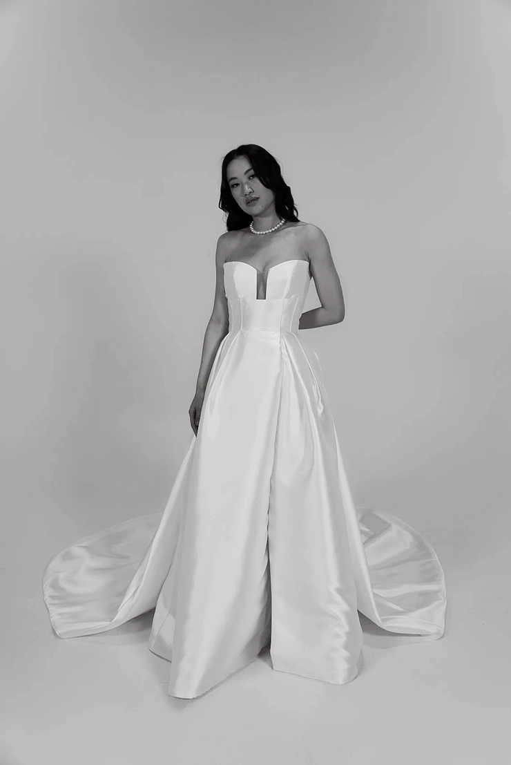 Colby John L2626 Gabrielle Default Thumbnail Image