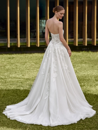 Privee by Pronovias #Adrie #1 default backface vertical thumbnail