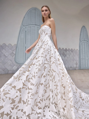 Privee by Pronovias #Beatriu #2 frontface vertical cropped thumbnail