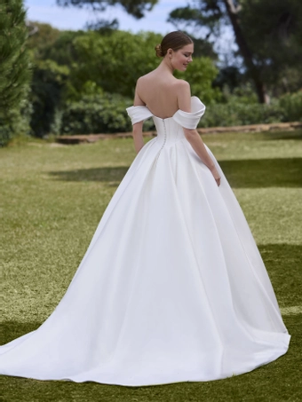 Privee by Pronovias Coris #1 default backface vertical thumbnail