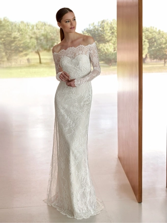 Privee by Pronovias Dolca #0 default frontface vertical thumbnail