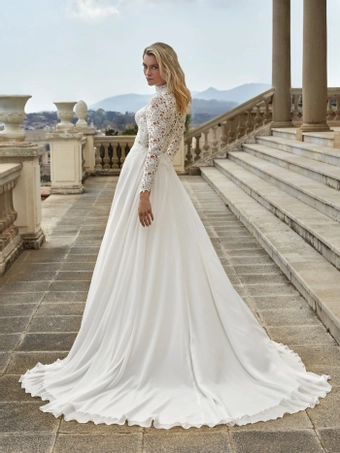 Privee by Pronovias Elonia #1 default backface vertical thumbnail