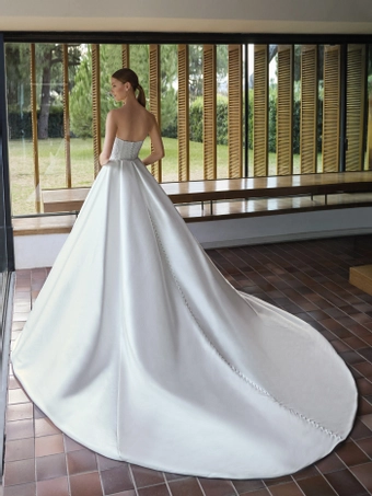 Privee by Pronovias Hafsa #1 default backface vertical thumbnail